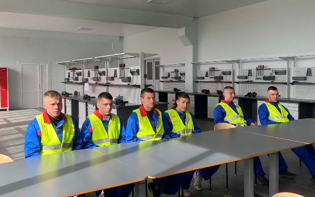 Навчальна база 8